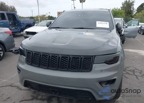 2021 Jeep Grand Cherokee Laredo X 4X4 из США, поврежденный, VIN 1C4RJFAG4MC677429